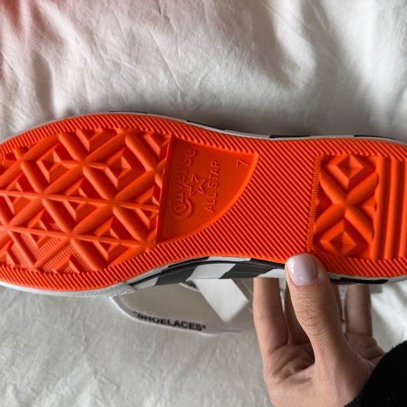 OFF-WHITE x Converse High-Top Sneakers - Men’s 7 / Womens 9 - Picture 5 of 11